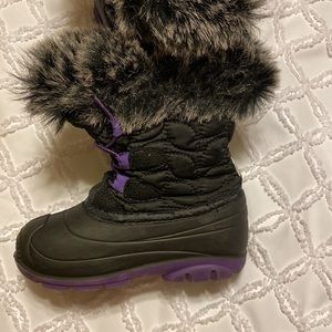 Black and purple toddler snow boot